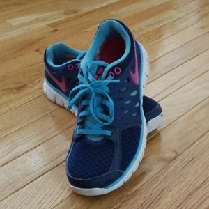 Womens Nike running shoes